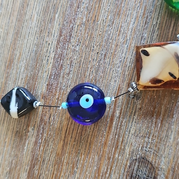 Treska Glass And Stone Wire Chain Necklace - Picture 5 of 9